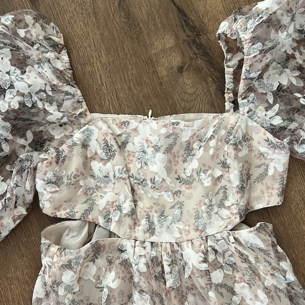 Storia Floral Maxi Dress - Picture 3 of 5